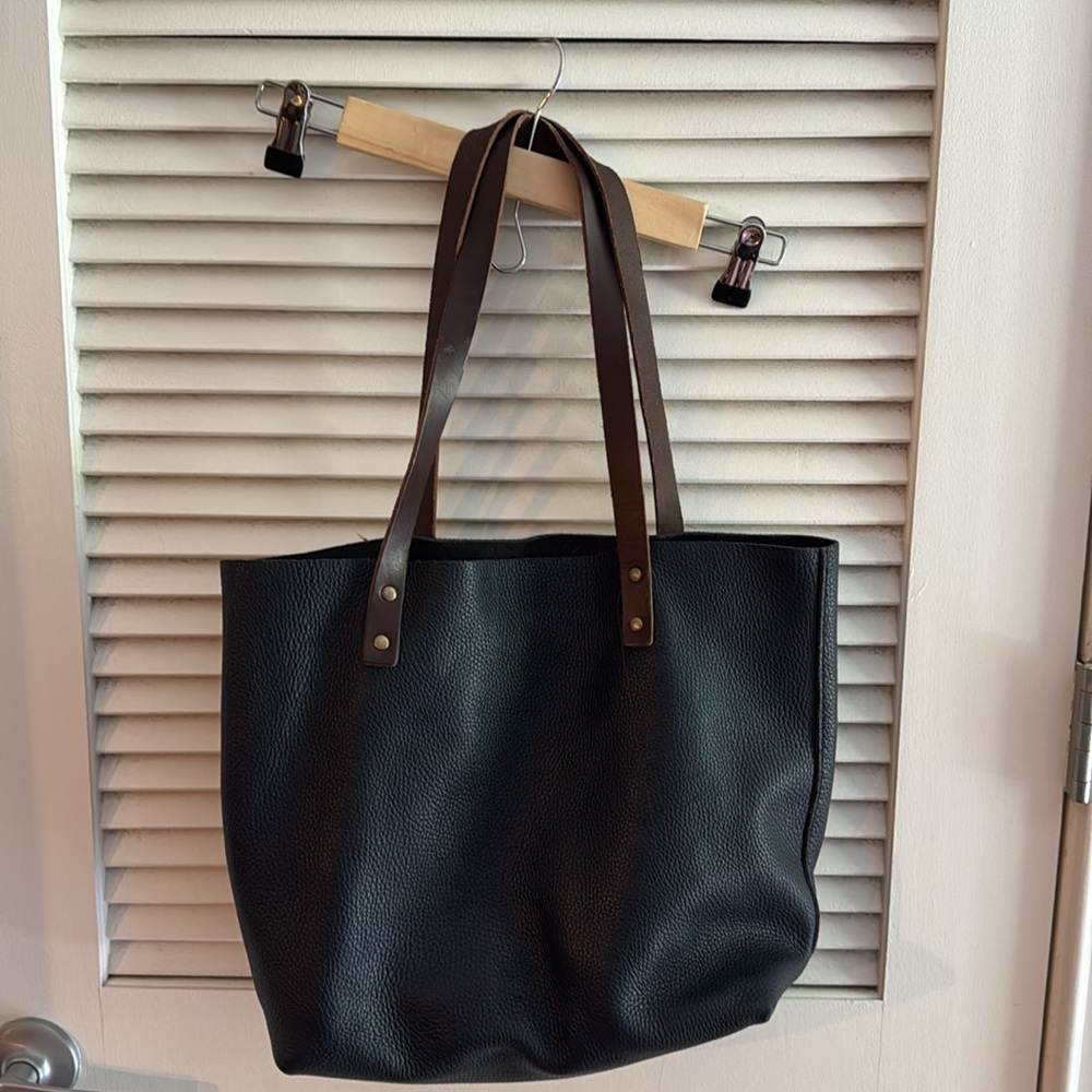 Calma Pebbled Leather Unlined Elegant NavyTote w/Brown Leather Straps - Picture 5 of 7